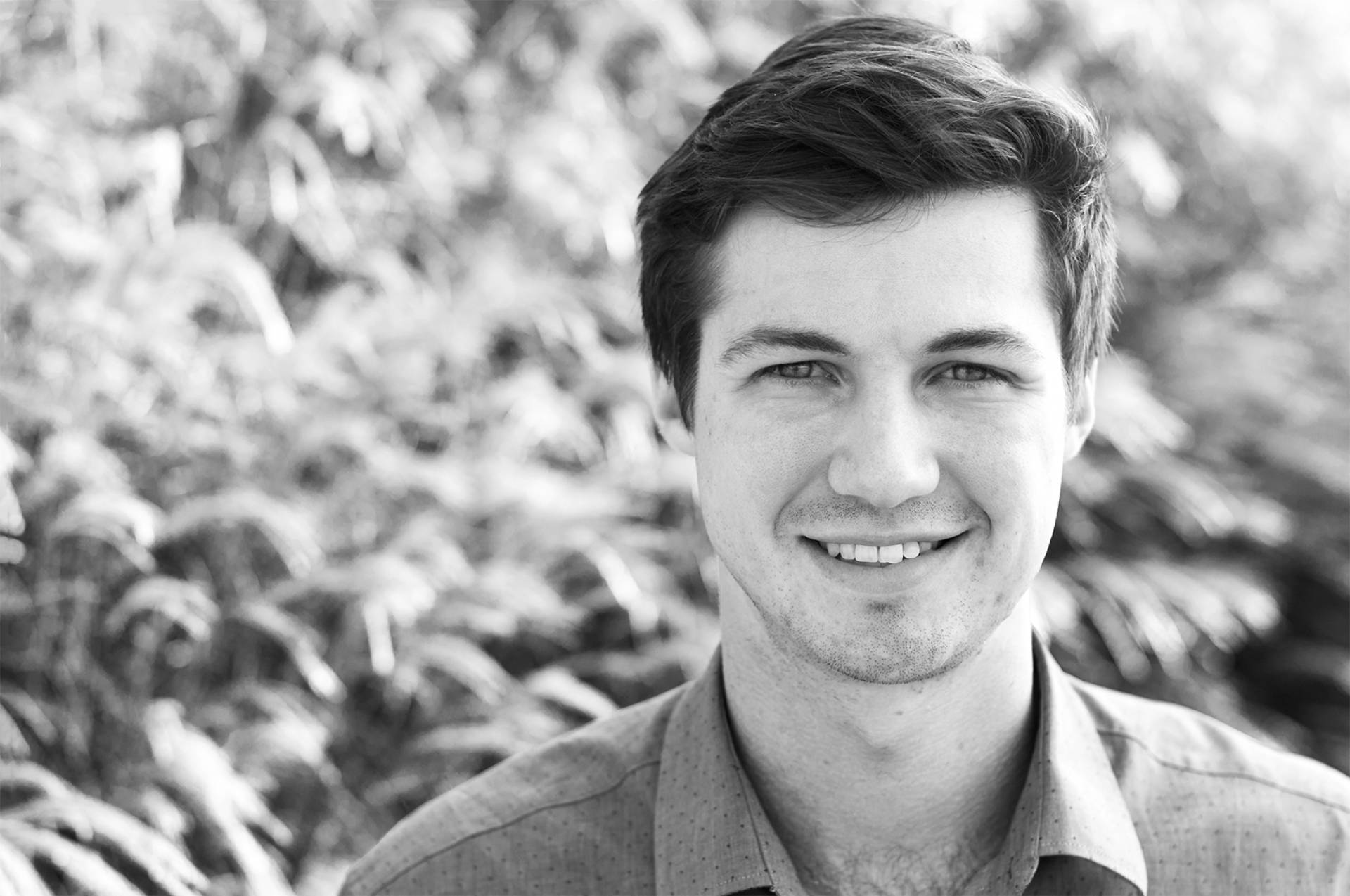 Logan Cairns Headshot b/w Thumbnail